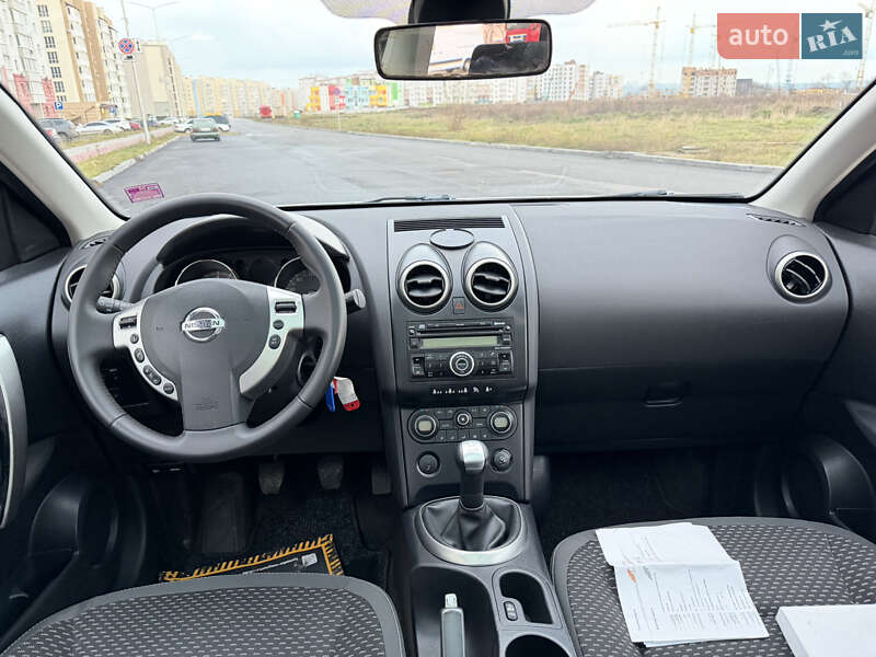 Позашляховик / Кросовер Nissan Qashqai+2 2010 в Вінниці