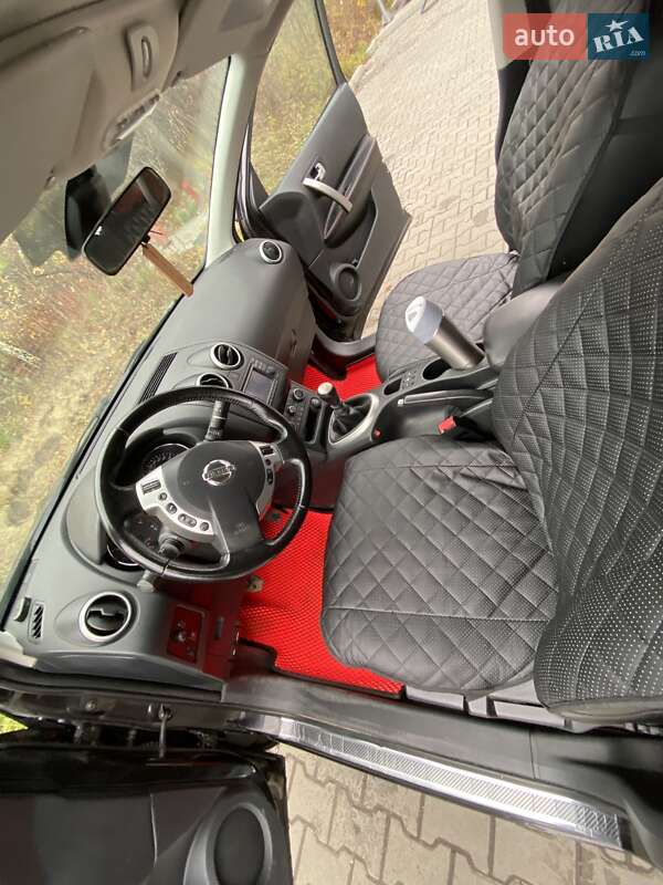 Позашляховик / Кросовер Nissan Qashqai+2 2011 в Львові