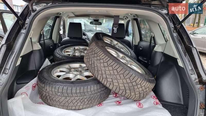 Позашляховик / Кросовер Nissan Qashqai+2 2009 в Полтаві