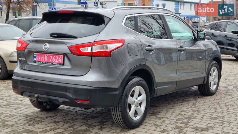 Позашляховик / Кросовер Nissan Qashqai+2 2015 в Полтаві