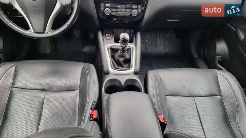 Позашляховик / Кросовер Nissan Qashqai+2 2015 в Полтаві