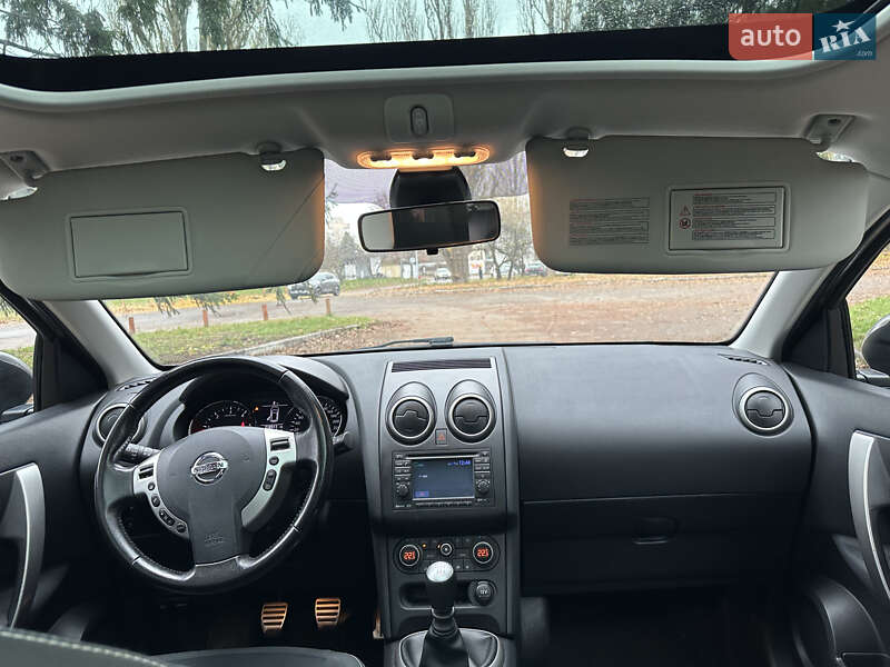 Позашляховик / Кросовер Nissan Qashqai+2 2011 в Києві