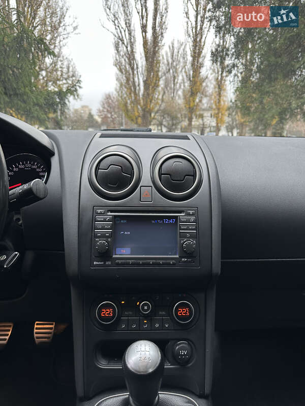 Позашляховик / Кросовер Nissan Qashqai+2 2011 в Києві