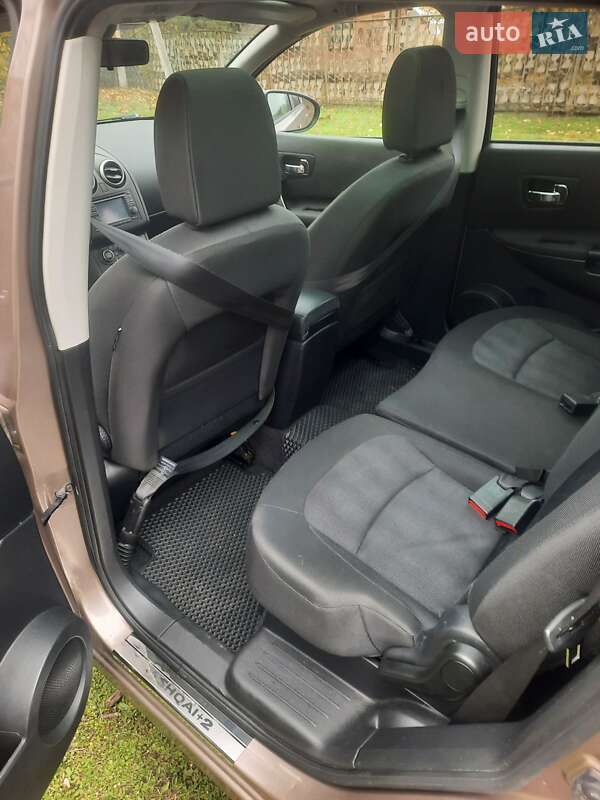 Внедорожник / Кроссовер Nissan Qashqai+2 2011 в Кропивницком