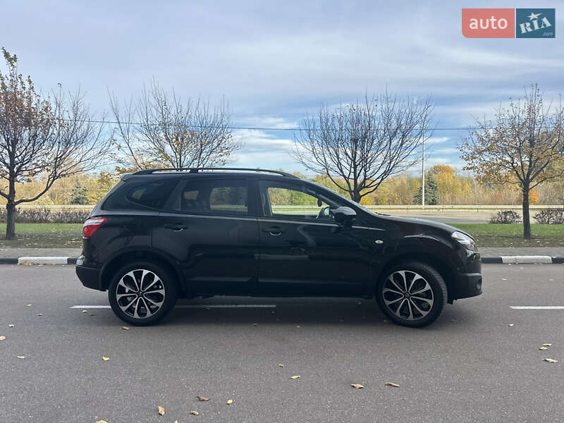 Внедорожник / Кроссовер Nissan Qashqai+2 2013 в Киеве