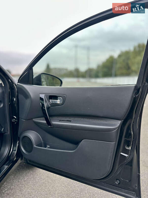 Внедорожник / Кроссовер Nissan Qashqai+2 2013 в Киеве