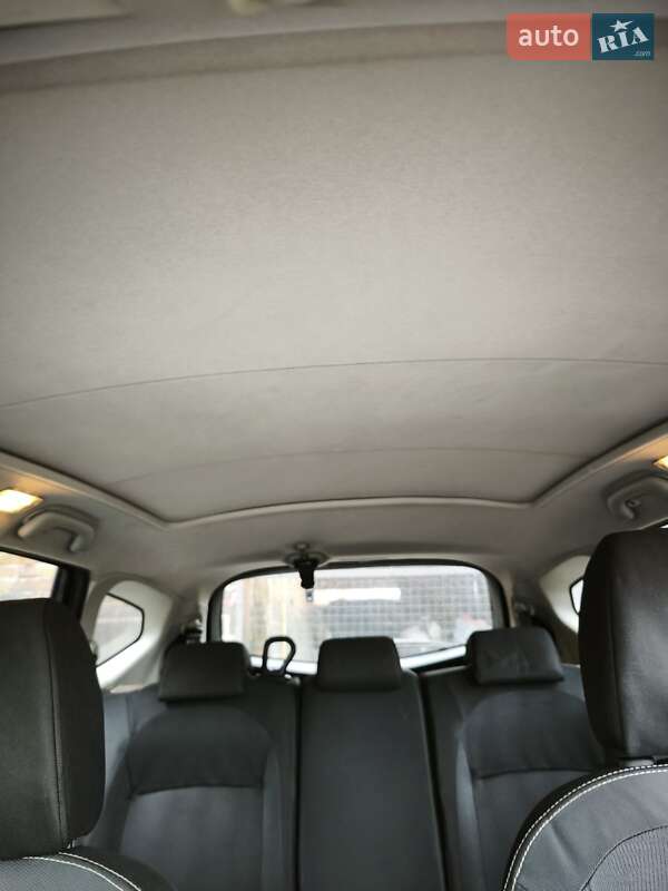 Позашляховик / Кросовер Nissan Qashqai+2 2010 в Львові фото 19 Позашляховик / Кросовер Nissan Qashqai+2 2010 в Львові