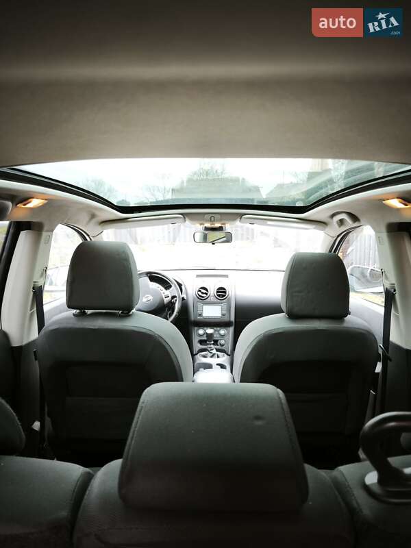 Позашляховик / Кросовер Nissan Qashqai+2 2010 в Львові фото 28 Позашляховик / Кросовер Nissan Qashqai+2 2010 в Львові
