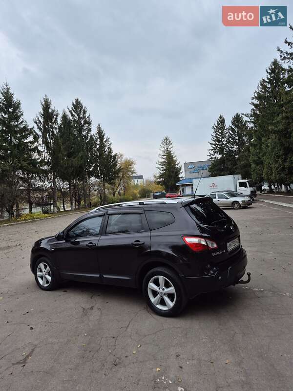 Внедорожник / Кроссовер Nissan Qashqai+2 2011 в Ровно