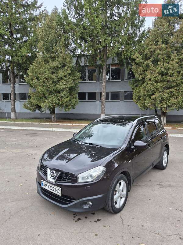 Внедорожник / Кроссовер Nissan Qashqai+2 2011 в Ровно