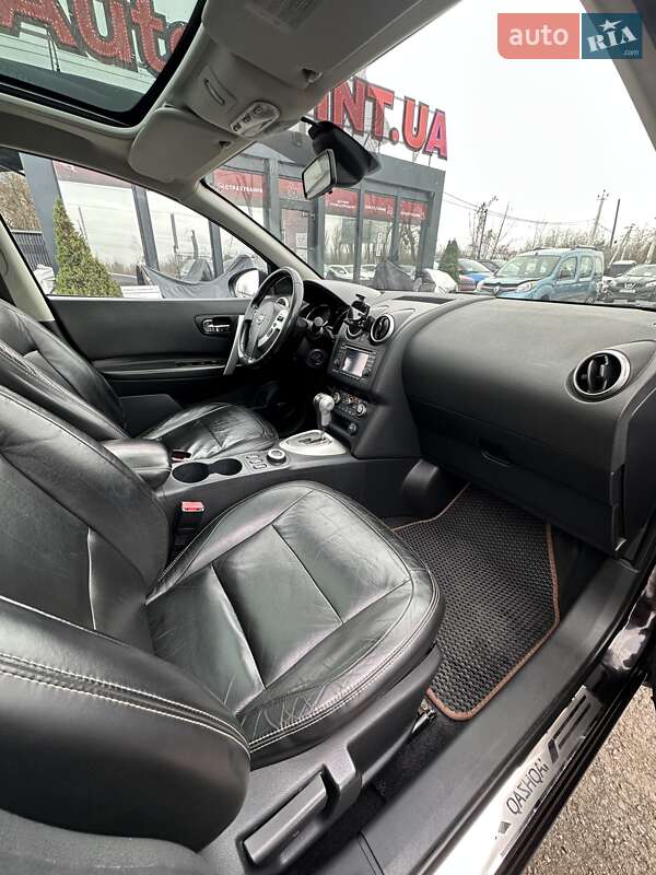 Внедорожник / Кроссовер Nissan Qashqai+2 2011 в Белогородке
