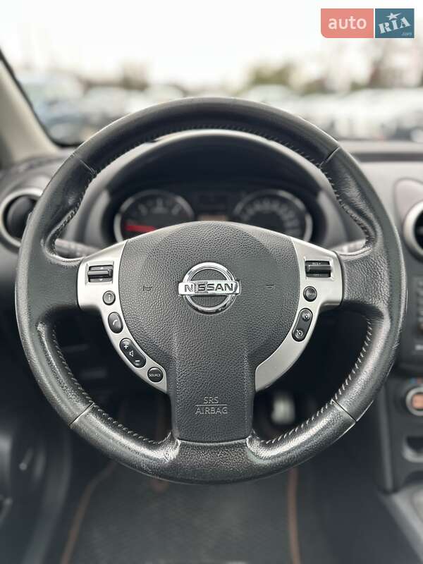 Внедорожник / Кроссовер Nissan Qashqai+2 2011 в Белогородке