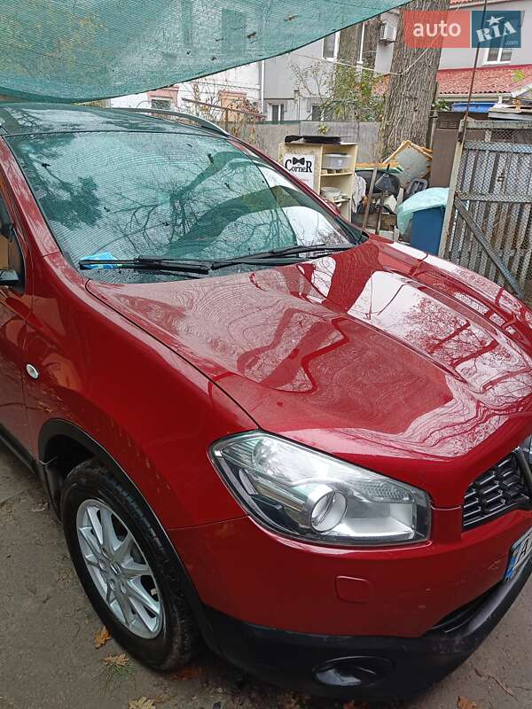 Внедорожник / Кроссовер Nissan Qashqai+2 2010 в Ирпене