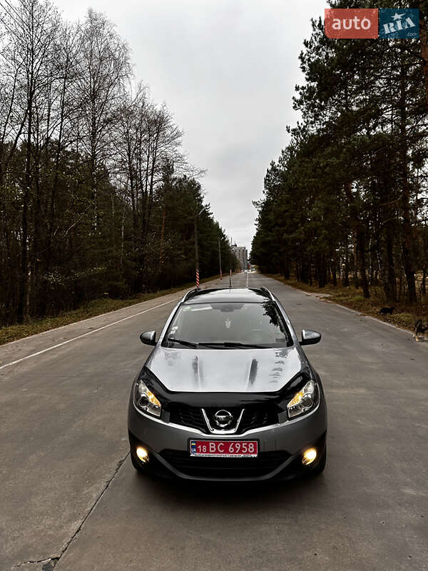 Внедорожник / Кроссовер Nissan Qashqai+2 2010 в Славуте