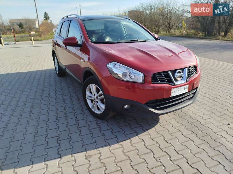 Nissan Qashqai+2 2011