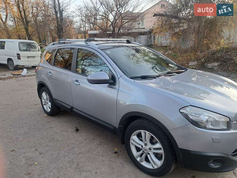 Внедорожник / Кроссовер Nissan Qashqai+2 2012 в Запорожье