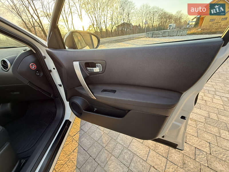 Позашляховик / Кросовер Nissan Qashqai+2 2012 в Коломиї