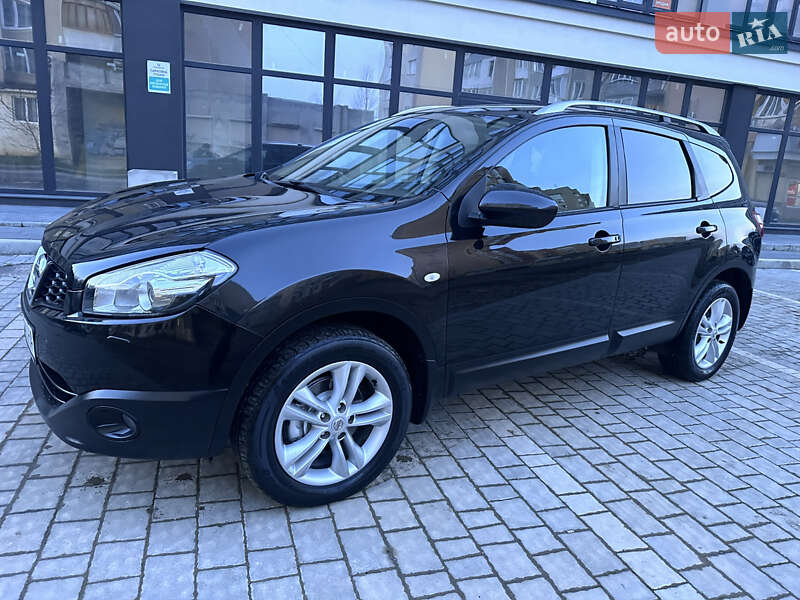 Внедорожник / Кроссовер Nissan Qashqai+2 2010 в Ивано-Франковске