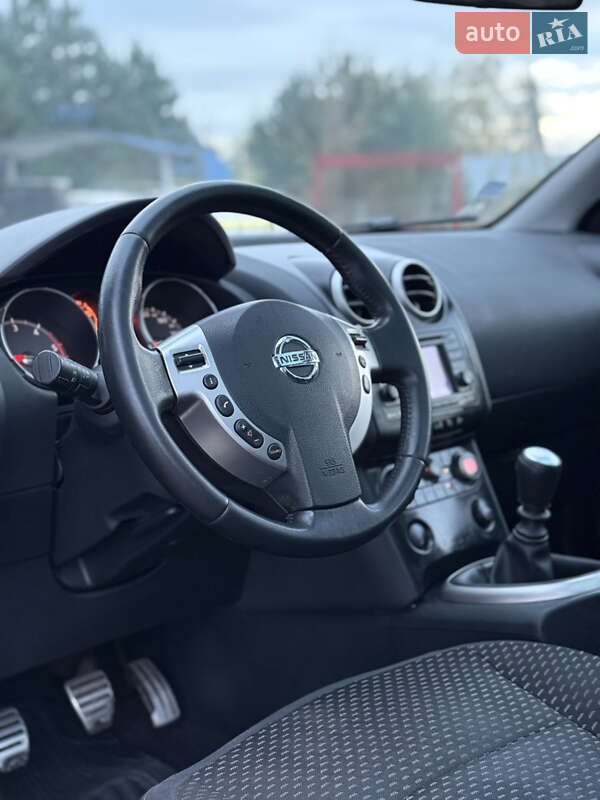 Внедорожник / Кроссовер Nissan Qashqai+2 2009 в Самборе