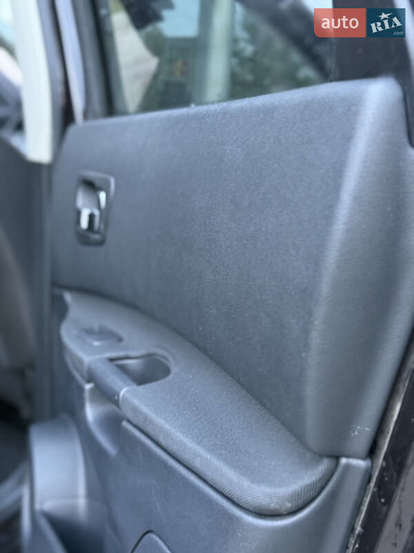 Внедорожник / Кроссовер Nissan Qashqai+2 2009 в Самборе