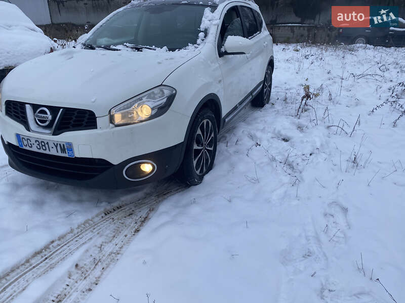 Внедорожник / Кроссовер Nissan Qashqai+2 2012 в Нововолынске