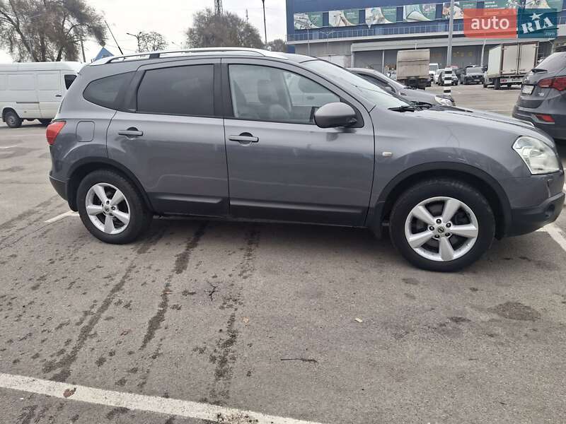 Позашляховик / Кросовер Nissan Qashqai+2 2010 в Дніпрі