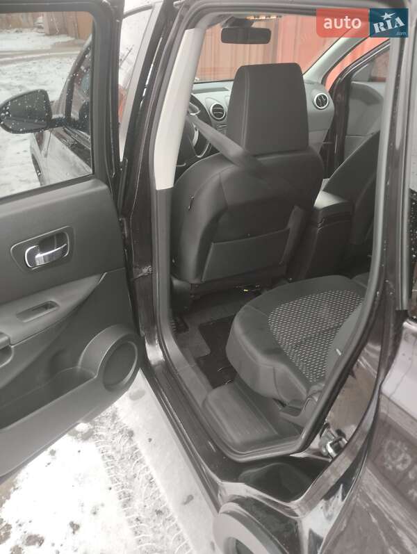 Внедорожник / Кроссовер Nissan Qashqai+2 2009 в Казатине