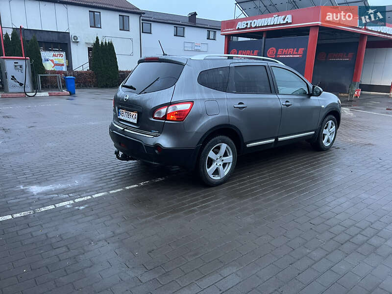 Позашляховик / Кросовер Nissan Qashqai+2 2011 в Вінниці