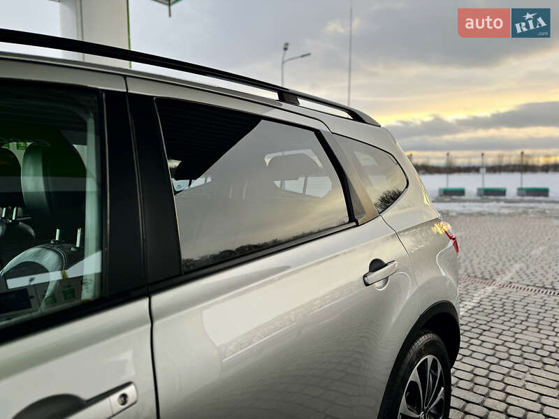 Позашляховик / Кросовер Nissan Qashqai+2 2013 в Стрию