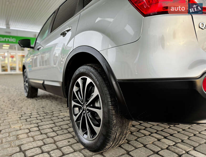 Позашляховик / Кросовер Nissan Qashqai+2 2013 в Стрию