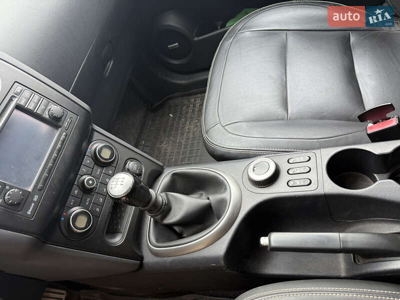 Позашляховик / Кросовер Nissan Qashqai+2 2010 в Миколаєві