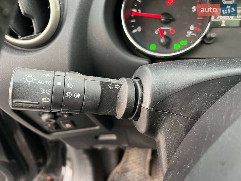 Позашляховик / Кросовер Nissan Qashqai+2 2012 в Львові