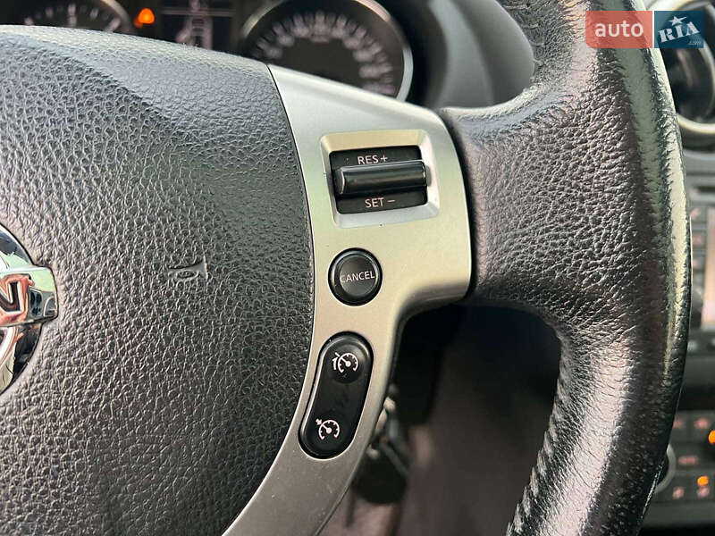 Позашляховик / Кросовер Nissan Qashqai+2 2012 в Львові