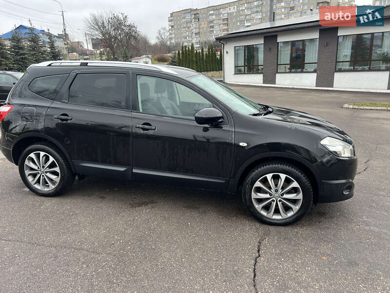 Позашляховик / Кросовер Nissan Qashqai+2 2010 в Рівному