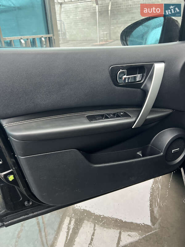 Позашляховик / Кросовер Nissan Qashqai+2 2010 в Рівному