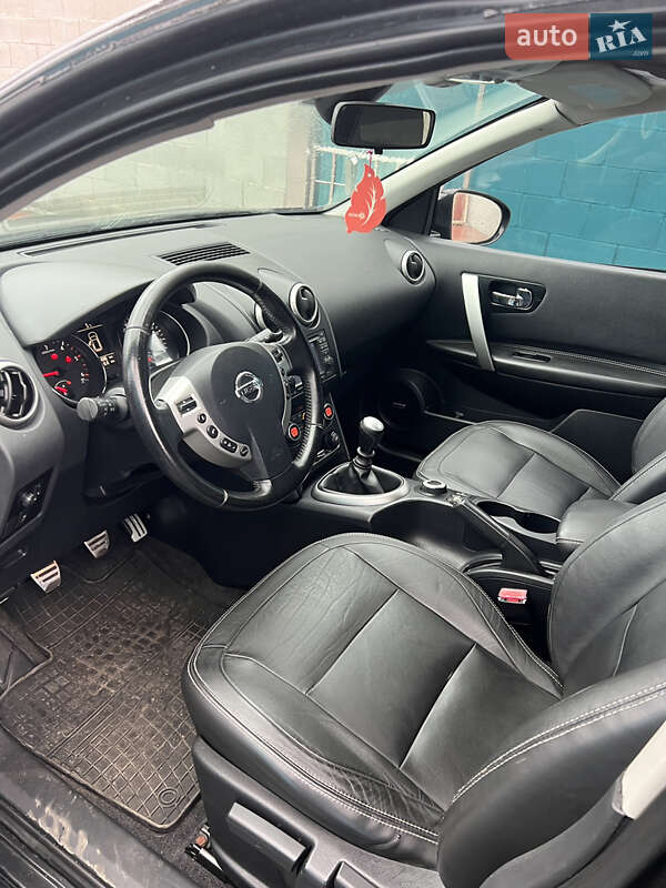 Позашляховик / Кросовер Nissan Qashqai+2 2010 в Рівному