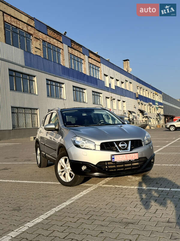 Позашляховик / Кросовер Nissan Qashqai+2 2012 в Хмельницькому