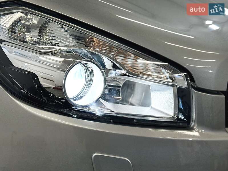 Позашляховик / Кросовер Nissan Qashqai+2 2010 в Стрию