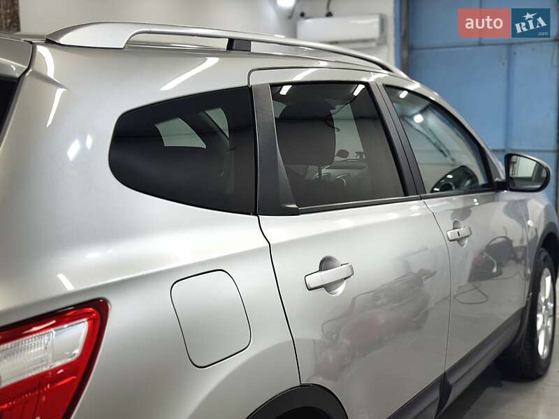 Позашляховик / Кросовер Nissan Qashqai+2 2010 в Стрию
