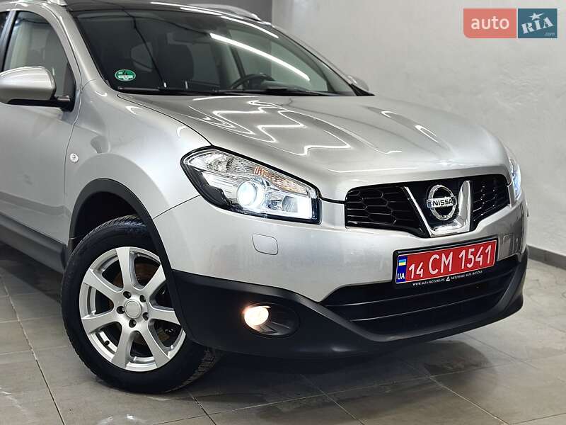 Позашляховик / Кросовер Nissan Qashqai+2 2010 в Стрию