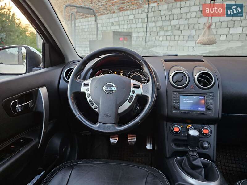 Позашляховик / Кросовер Nissan Qashqai+2 2010 в Новому Розділі фото 24 Позашляховик / Кросовер Nissan Qashqai+2 2010 в Новому Розділі