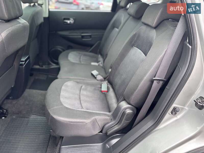 Позашляховик / Кросовер Nissan Qashqai+2 2010 в Коломиї