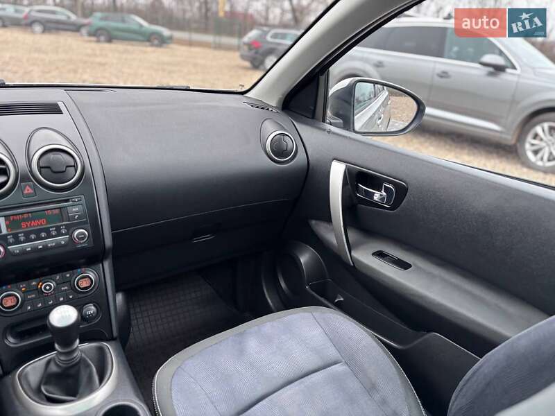 Позашляховик / Кросовер Nissan Qashqai+2 2010 в Коломиї