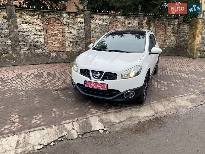 Позашляховик / Кросовер Nissan Qashqai+2 2012 в Нововолинську