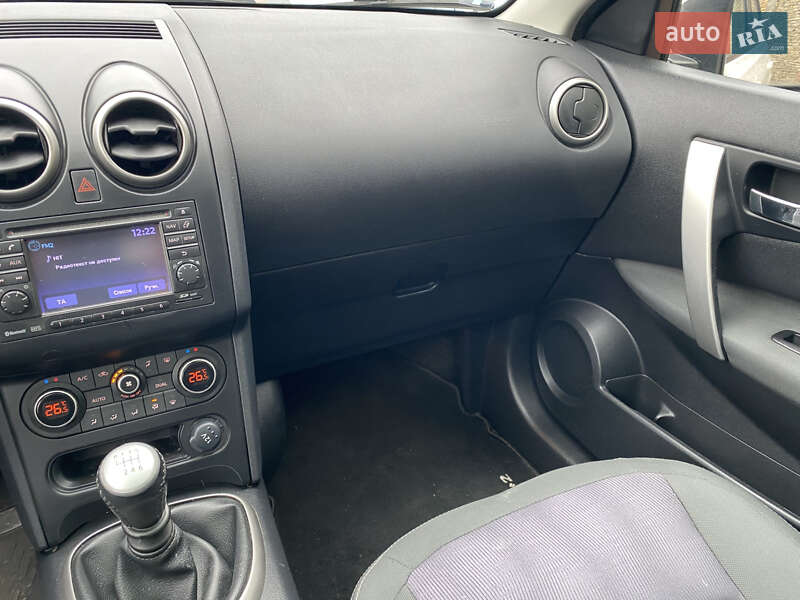 Позашляховик / Кросовер Nissan Qashqai+2 2012 в Нововолинську