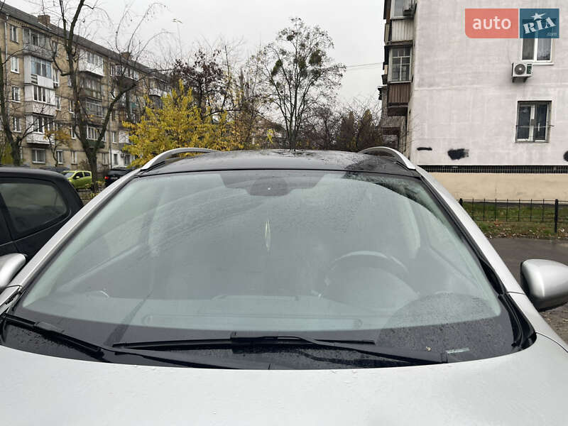 Позашляховик / Кросовер Nissan Qashqai+2 2010 в Києві