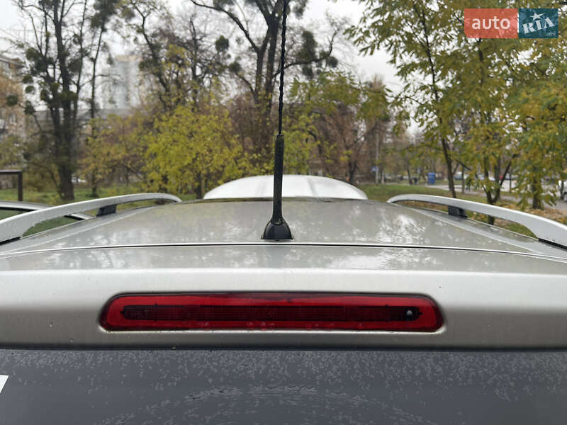 Позашляховик / Кросовер Nissan Qashqai+2 2010 в Києві