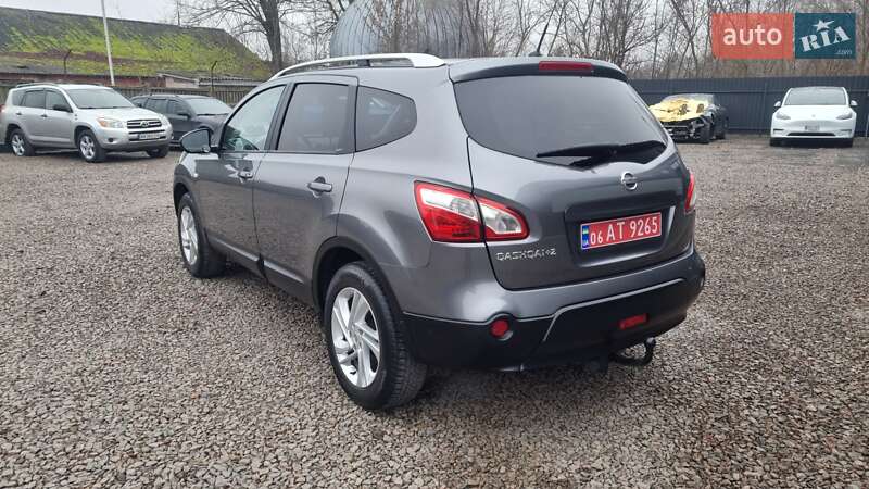 Внедорожник / Кроссовер Nissan Qashqai+2 2011 в Коростене