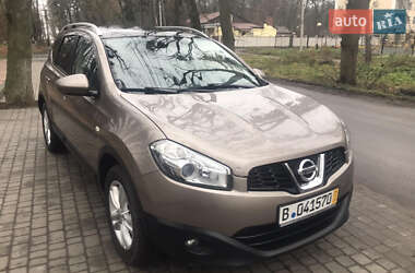 Позашляховик / Кросовер Nissan Qashqai+2 2011 в Вінниці