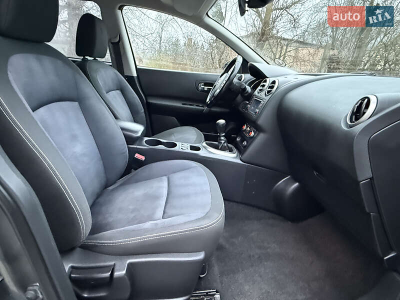 Позашляховик / Кросовер Nissan Qashqai+2 2010 в Млиніві фото 11 Позашляховик / Кросовер Nissan Qashqai+2 2010 в Млиніві